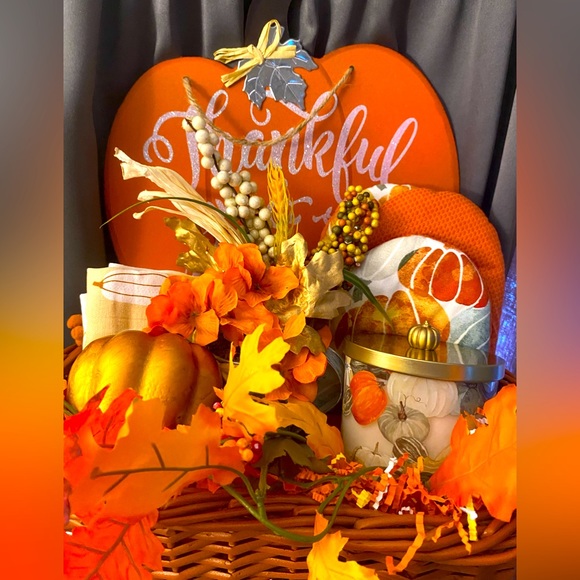 Fall Basket - Picture 1 of 4